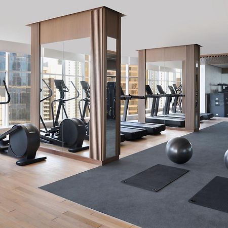 Element By Westin West Bay Doha Hotel Kültér fotó The gym at The Hari