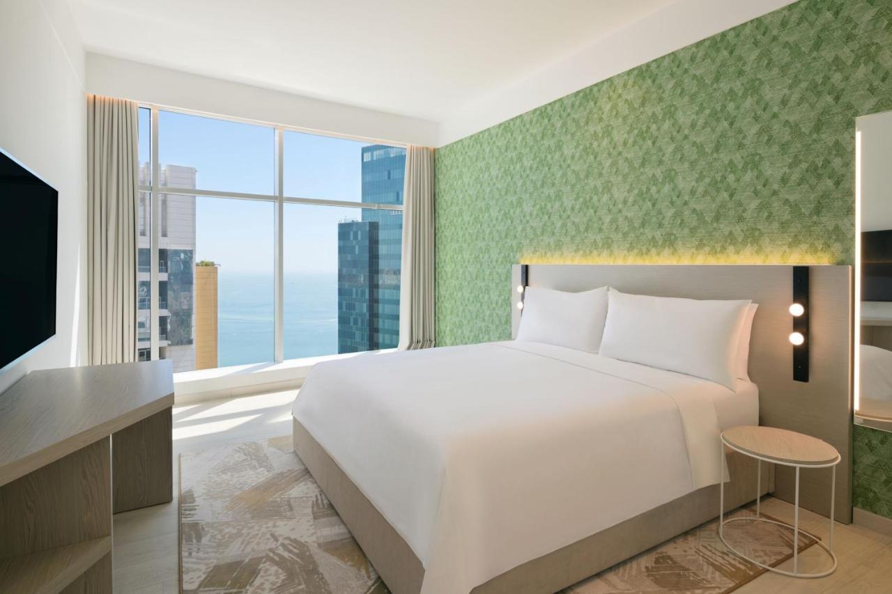 Element By Westin West Bay Doha Hotel Kültér fotó A bedroom at the hotel