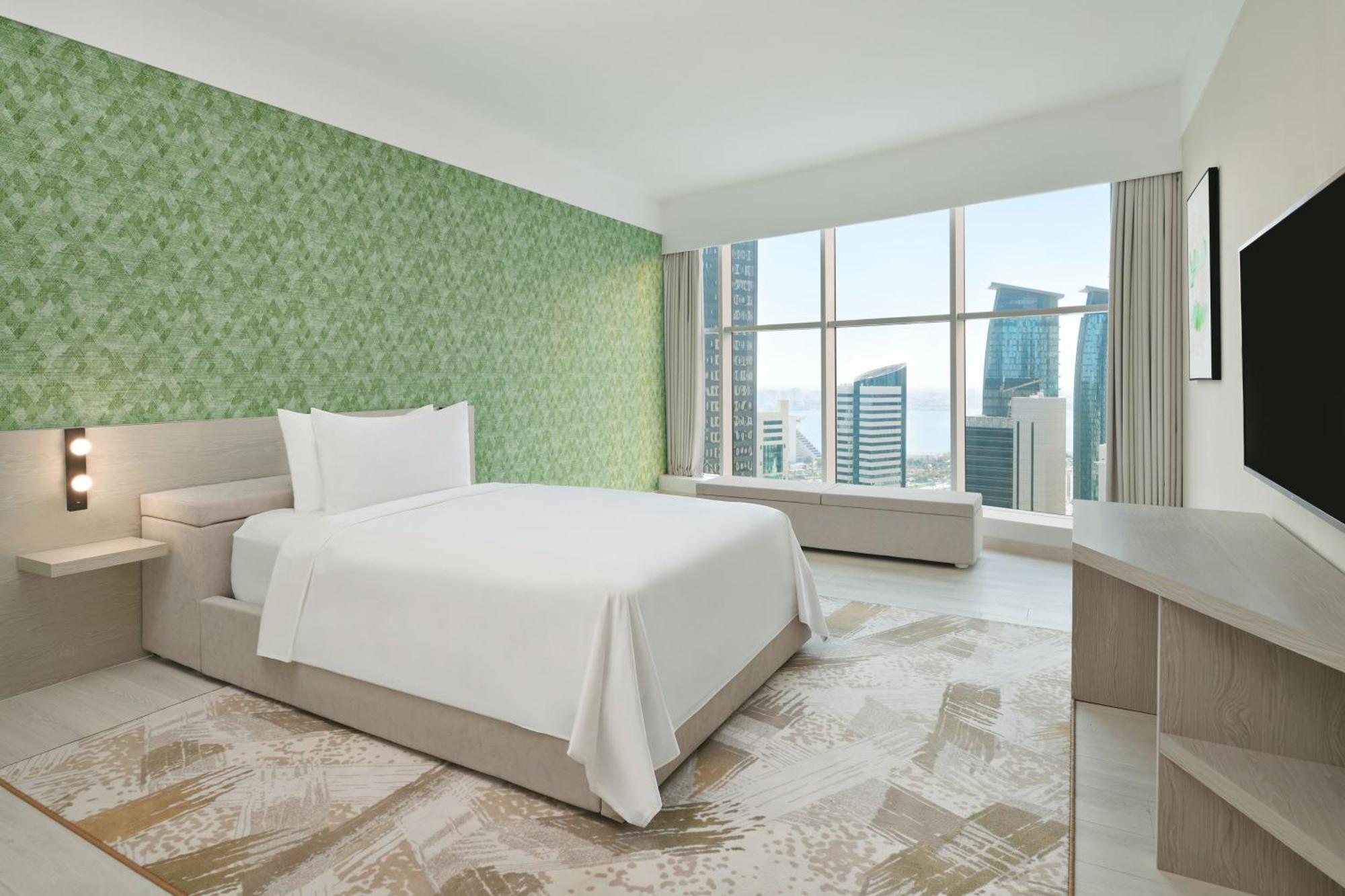 Element By Westin West Bay Doha Hotel Kültér fotó A guest room at the hotel