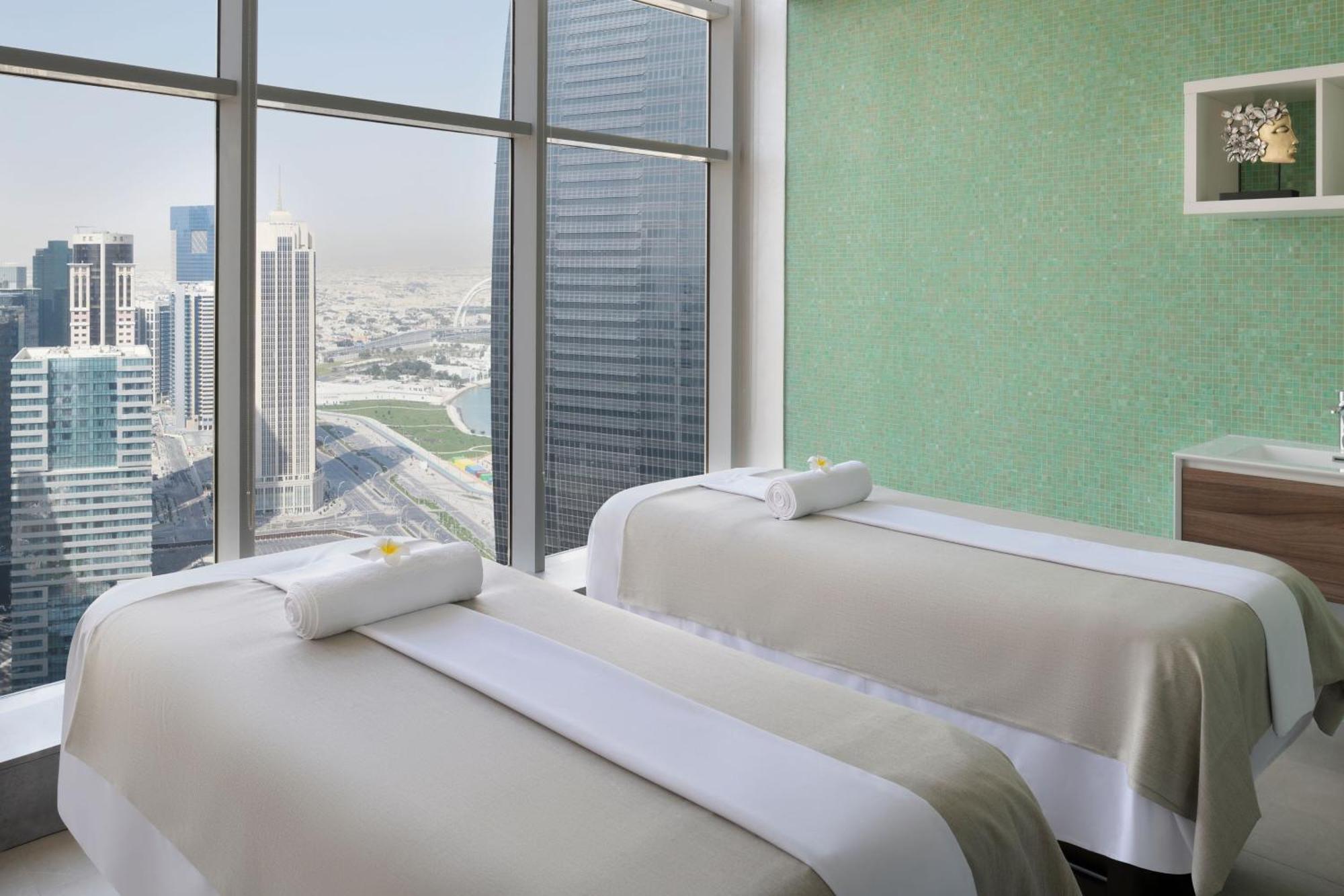 Element By Westin West Bay Doha Hotel Kültér fotó Spa at the Address Downtown Hotel