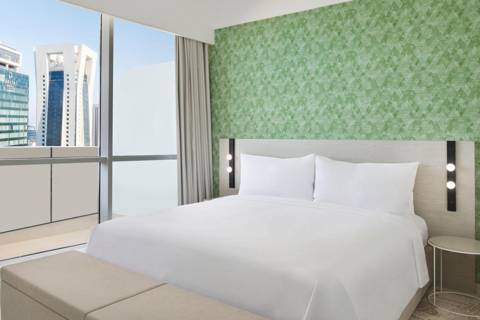Element By Westin West Bay Doha Hotel Kültér fotó A bedroom at the hotel